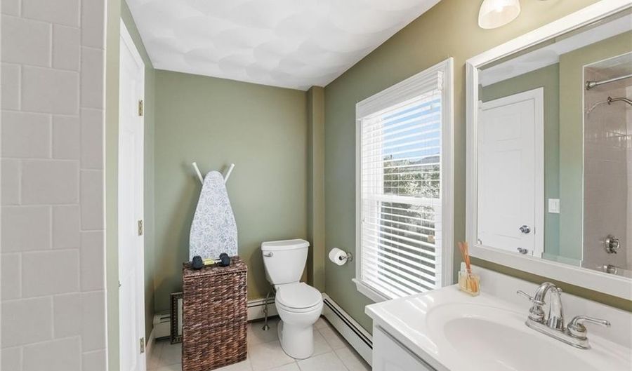 2 Wilson St, Bristol, RI 02809 - 4 Beds, 2 Bath