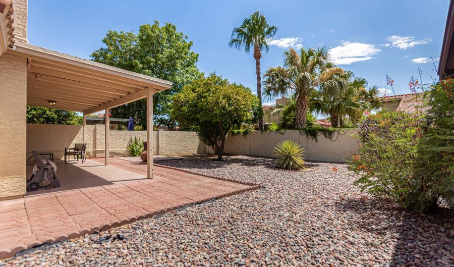 1382 N TAMARISK Dr, Chandler, AZ 85224 - 2 Beds, 2 Bath