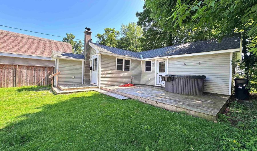 305 Grove St, Bennington, VT 05201 - 1 Beds, 1 Bath