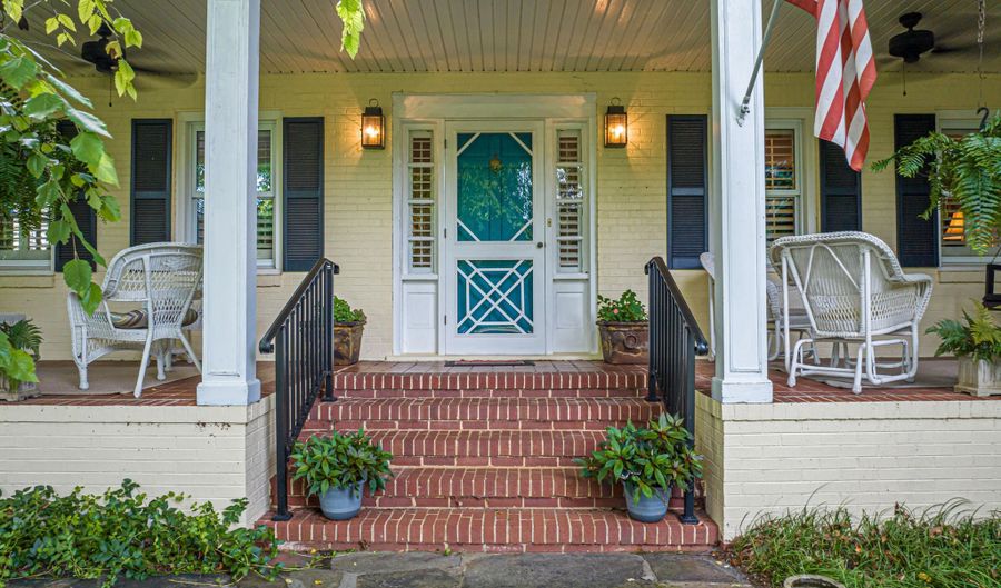 461 Circle Dr, Abingdon, VA 24210 - 4 Beds, 2 Bath