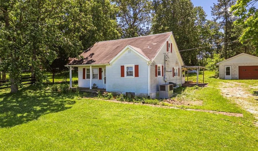 1352 W Main St, Auburn, KY 42206 - 2 Beds, 1 Bath