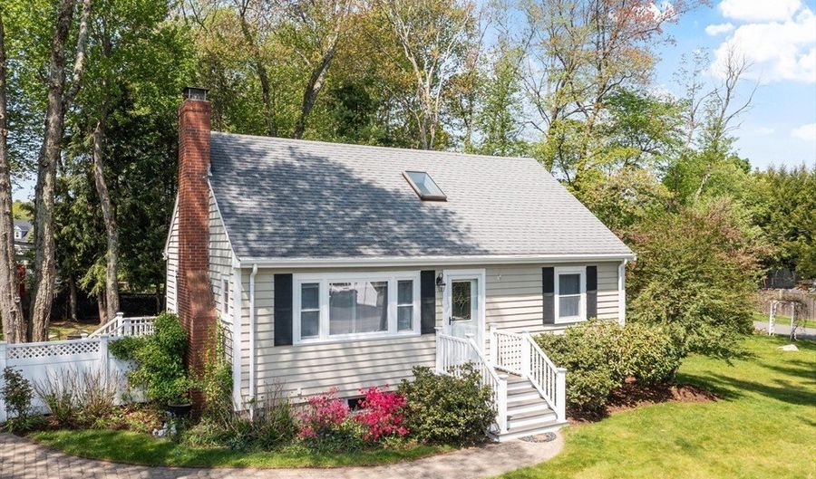 289 South Rd, Bedford, MA 01730 - 4 Beds, 2 Bath