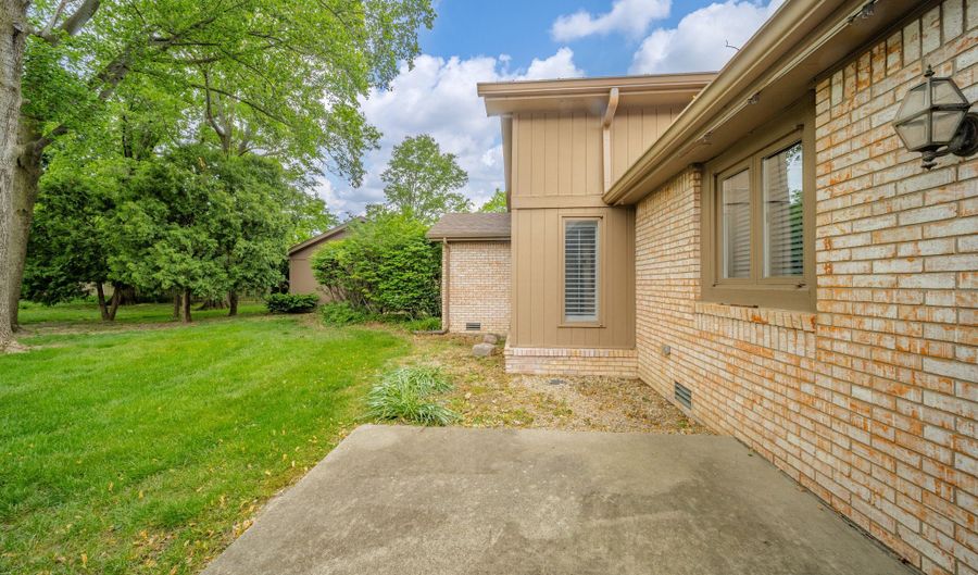 3711 Ironwood Pl, Anderson, IN 46011 - 2 Beds, 2 Bath