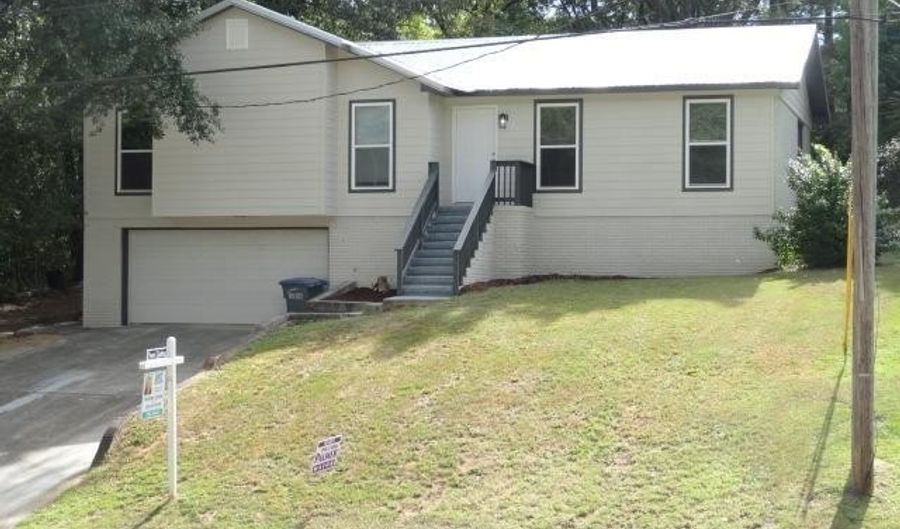 606 DENNISTON Ln, Adamsville, AL 35005 - 4 Beds, 3 Bath