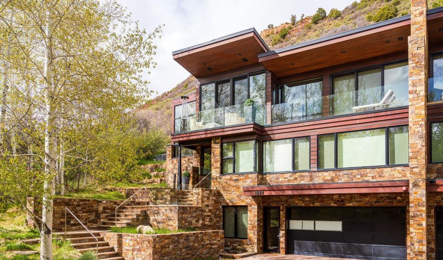 1564 Silver King Dr A, Aspen, CO 81611 - 4 Beds, 6 Bath