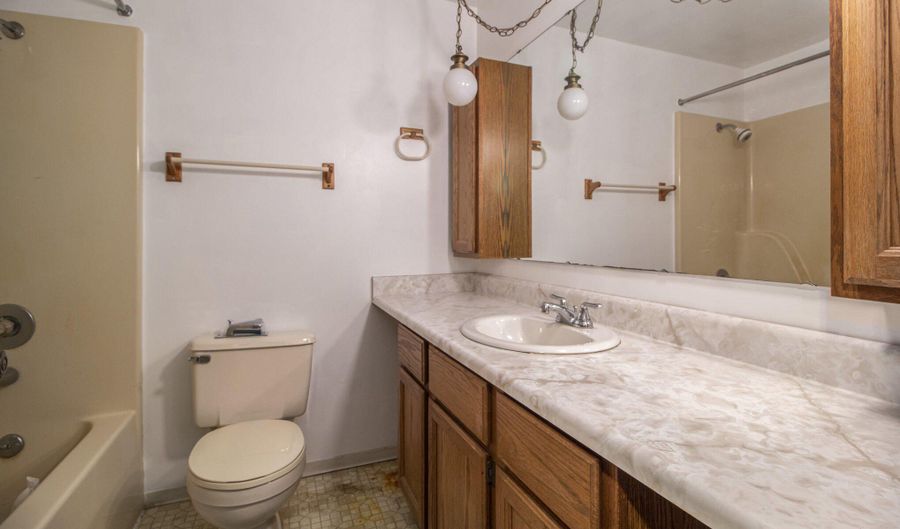 4926 Lima Center Rd, Ann Arbor, MI 48103 - 3 Beds, 2 Bath