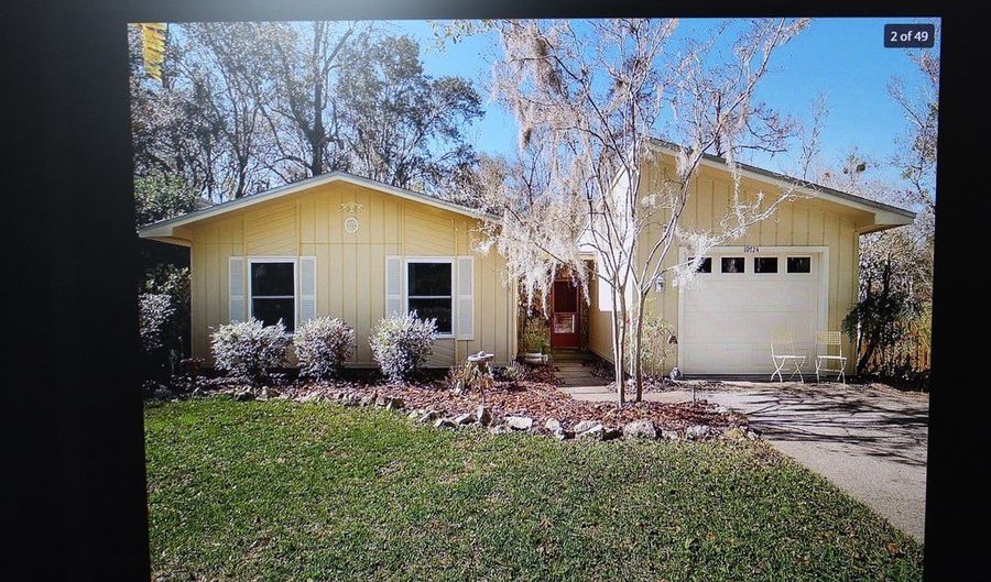 10724 Creek Dr, Alachua, FL 32615 - 2 Beds, 2 Bath