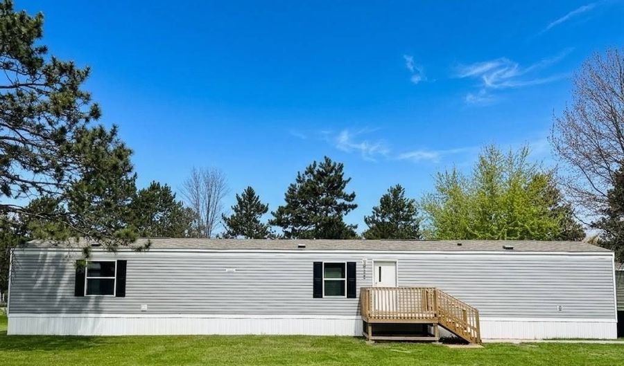 485 Lupine Ln, Altoona, WI 54720 - 3 Beds, 2 Bath