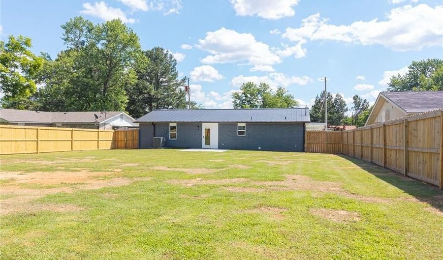 1204 D St, Barling, AR 72923 - 3 Beds, 2 Bath