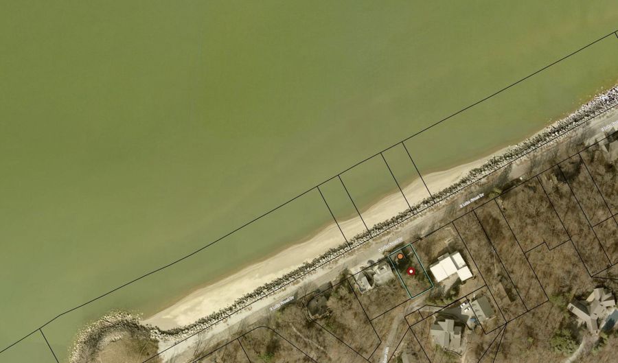 825 E Lake Front Dr, Beverly Shores, IN 46301 - 1 Beds, 2 Bath