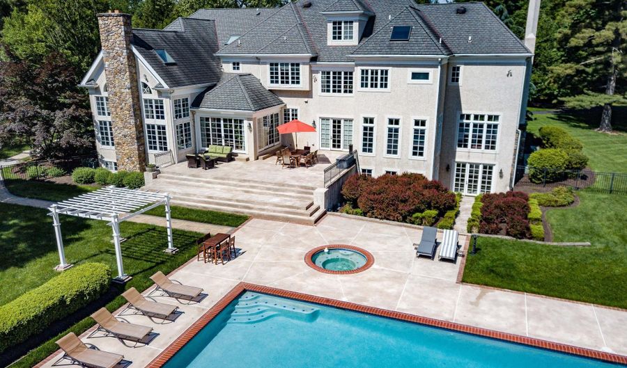 1049 MCKEAN Rd, Ambler, PA 19002 - 5 Beds, 8 Bath