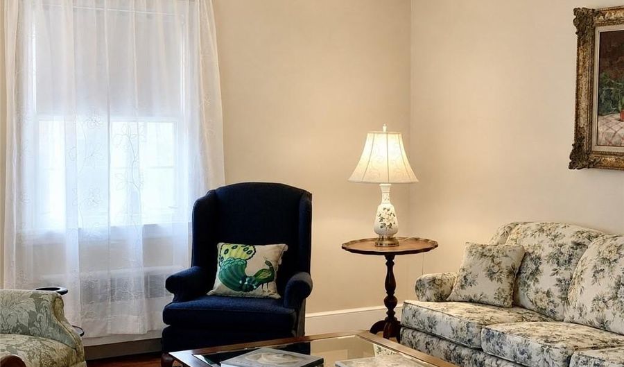 1000 Hope St, Bristol, RI 02809 - 2 Beds, 1 Bath