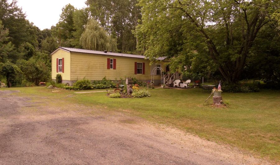 4 Brackett Hill Rd, Alfred, ME 04002 - 2 Beds, 1 Bath