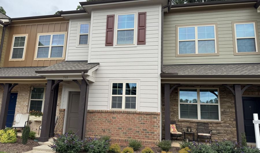 748 Wickham Ridge Rd, Apex, NC 27539 - 2 Beds, 3 Bath