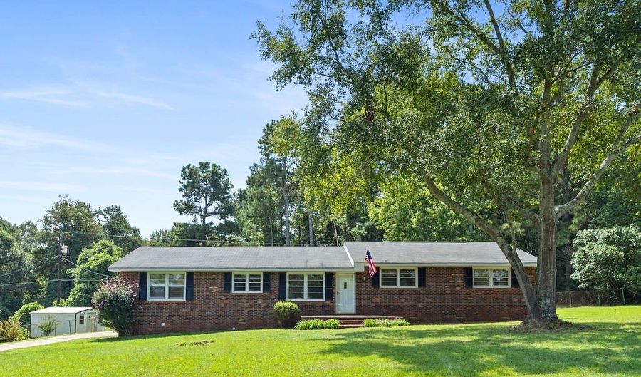 144 Cloverhill Dr, Anderson, SC 29624 - 3 Beds, 2 Bath