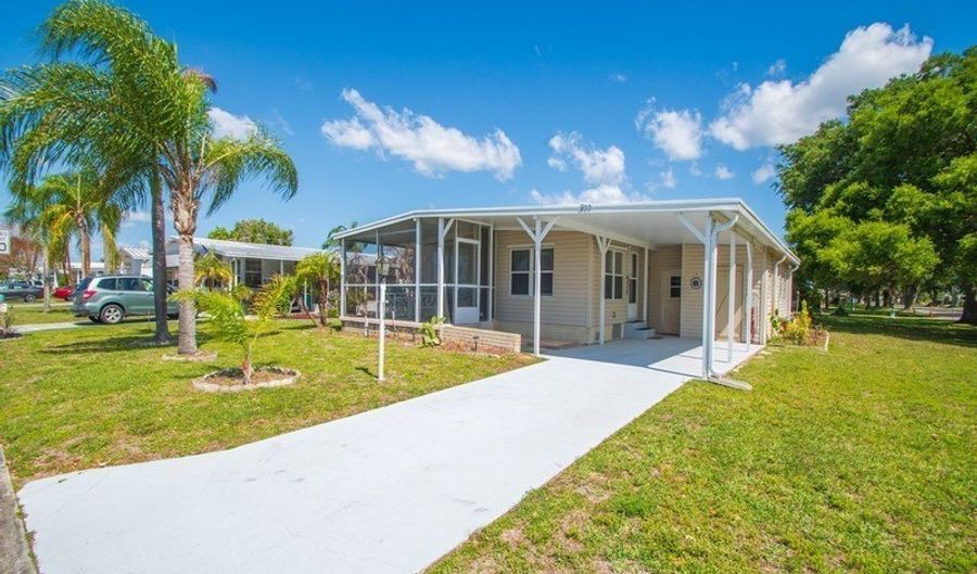 900 Laurel Cir, Barefoot Bay, FL 32976 - 2 Beds, 2 Bath