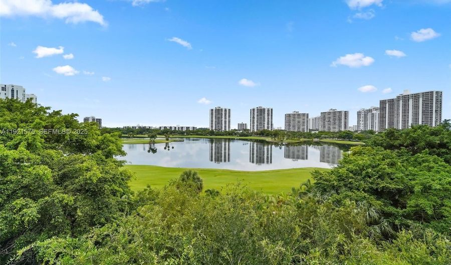 19900 E Country Club Dr 212, Aventura, FL 33180 - 1 Beds, 1 Bath