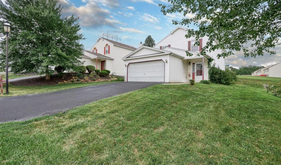 6112 MACARTHUR Dr, Harrisburg, PA 17112 - 3 Beds, 3 Bath
