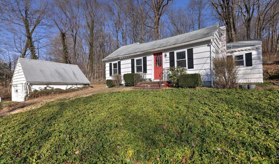 298 Wooding Hill Rd, Bethany, CT 06524 - 1 Beds, 1 Bath