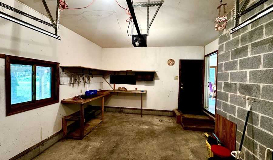 84 Tanglewood Dr, Albrightsville, PA 18210 - 3 Beds, 2 Bath