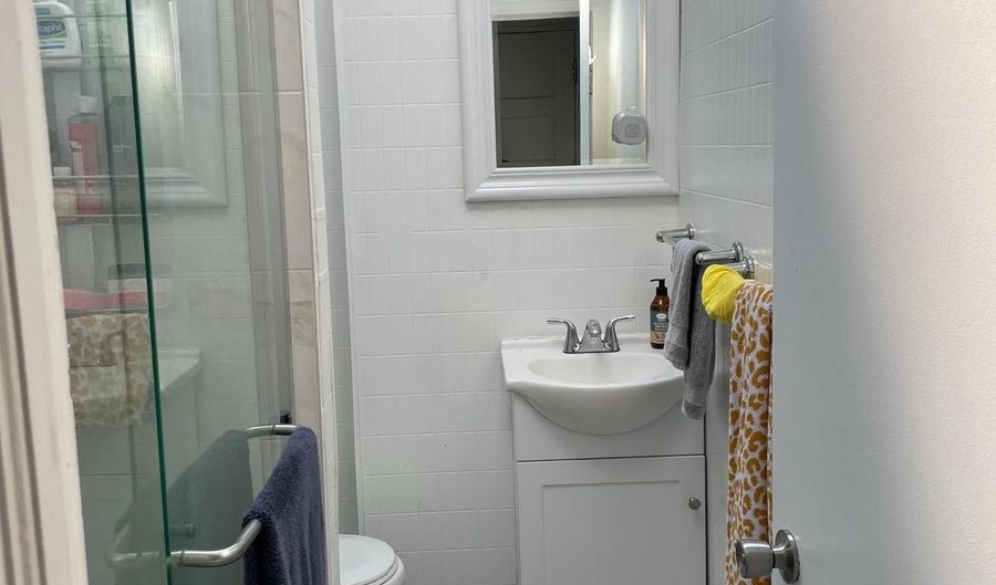 3223 AVON Ave, Baltimore, MD 21218 - 2 Beds, 1 Bath