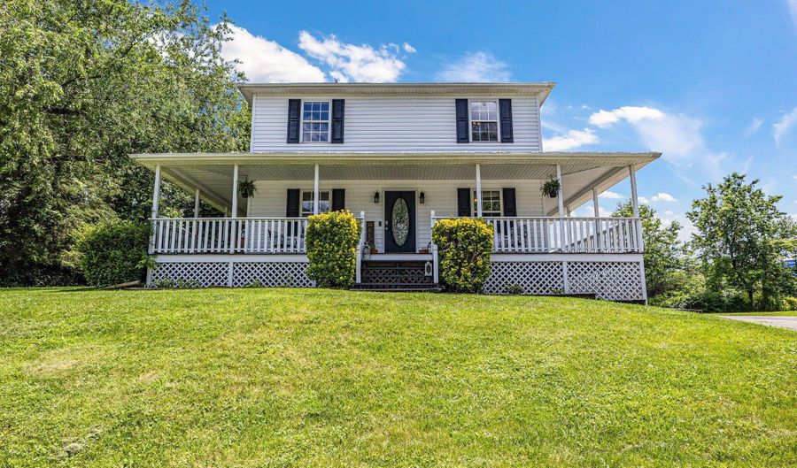 208 Hallock Pl, Abingdon, VA 24210 - 3 Beds, 3 Bath