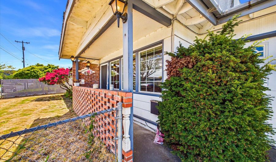 1731 Stewart Ave, Arcata, CA 95521 - 3 Beds, 2 Bath