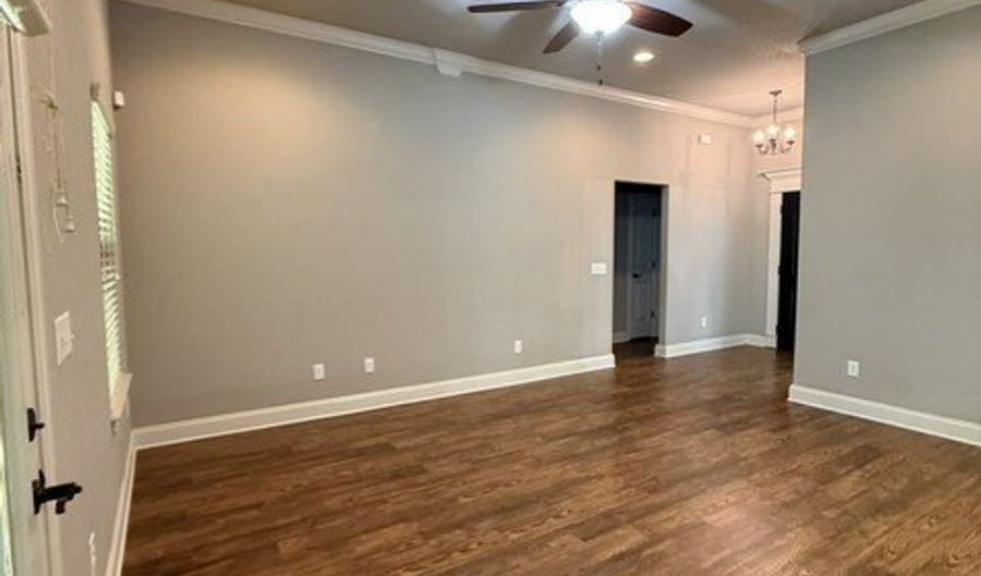 5 Knighton Dr, Bella Vista, AR 72715 - 4 Beds, 2 Bath