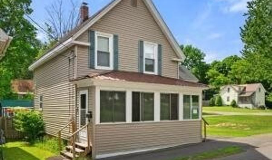 342 Grove St, Bangor, ME 04401 - 2 Beds, 1 Bath