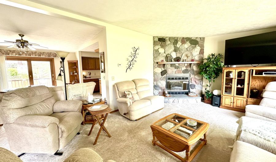 173 N Addison St, Alpena, MI 49707 - 3 Beds, 2 Bath