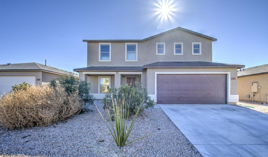 227 W BOBCAT Ct, Casa Grande, AZ 85122 - 5 Beds, 3 Bath