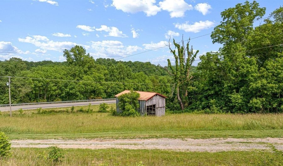 6797 New Gallatin Rd, Adolphus, KY 42120 - 3 Beds, 2 Bath