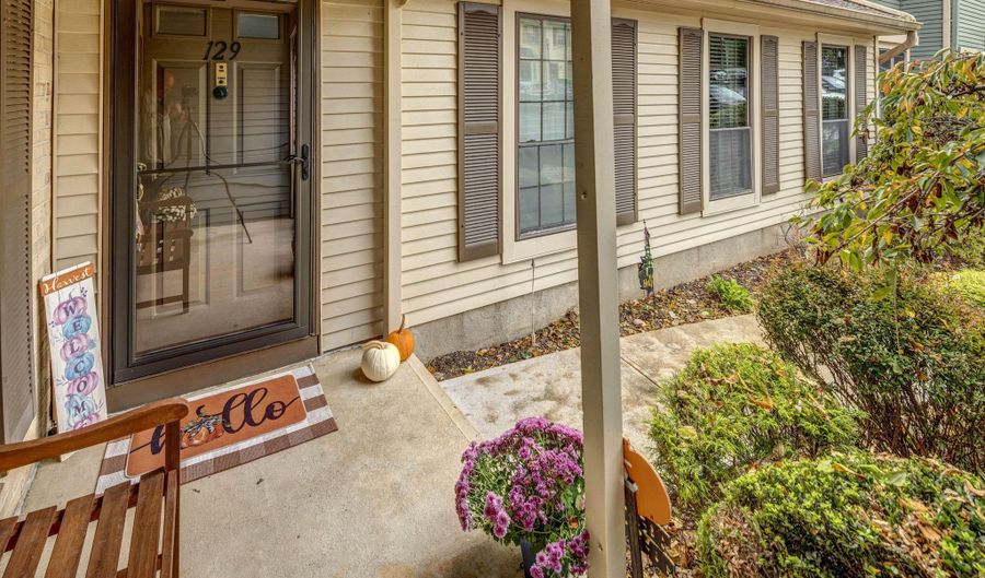 129 Dumbarton Hill Ct, Aberdeen, NJ 07747 - 3 Beds, 2 Bath