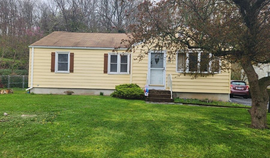 64 Dominican Rd, Branford, CT 06405 - 3 Beds, 2 Bath