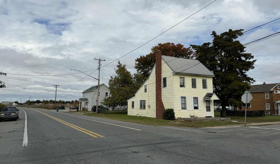 181 FRONT St, Dover, DE 19901 - 3 Beds, 2 Bath