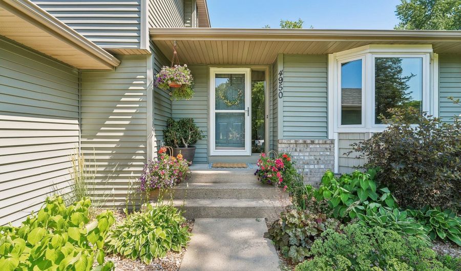 4950 150th Ln NW, Anoka, MN 55303 - 4 Beds, 2 Bath