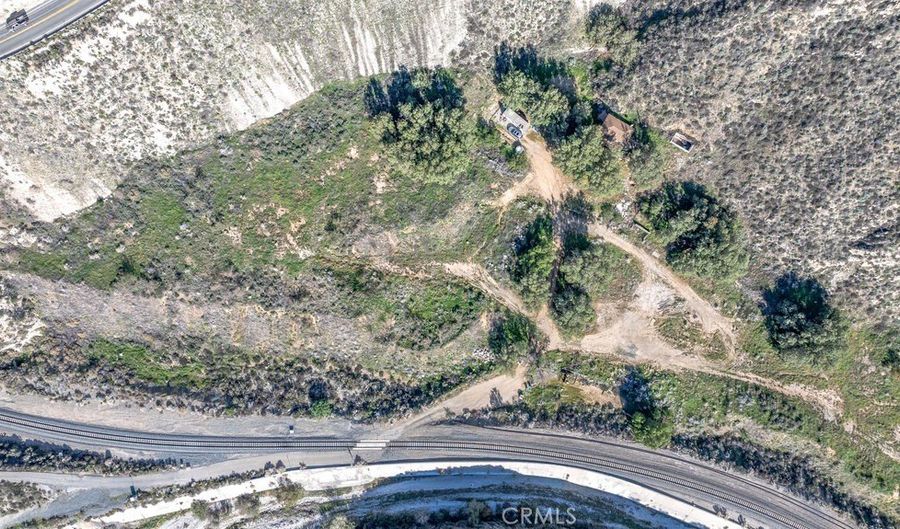 12571 Capra, Agua Dulce, CA 91390 - 3 Beds, 1 Bath