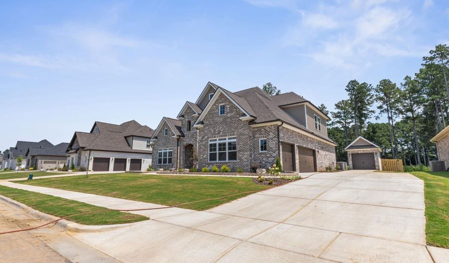 22254 Players Ln, Athens, AL 35613 - 4 Beds, 4 Bath