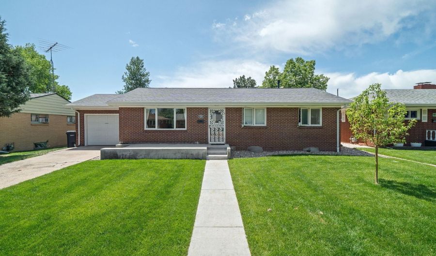 131 CARROLL Ave, Cheyenne, WY 82009 - 3 Beds, 3 Bath