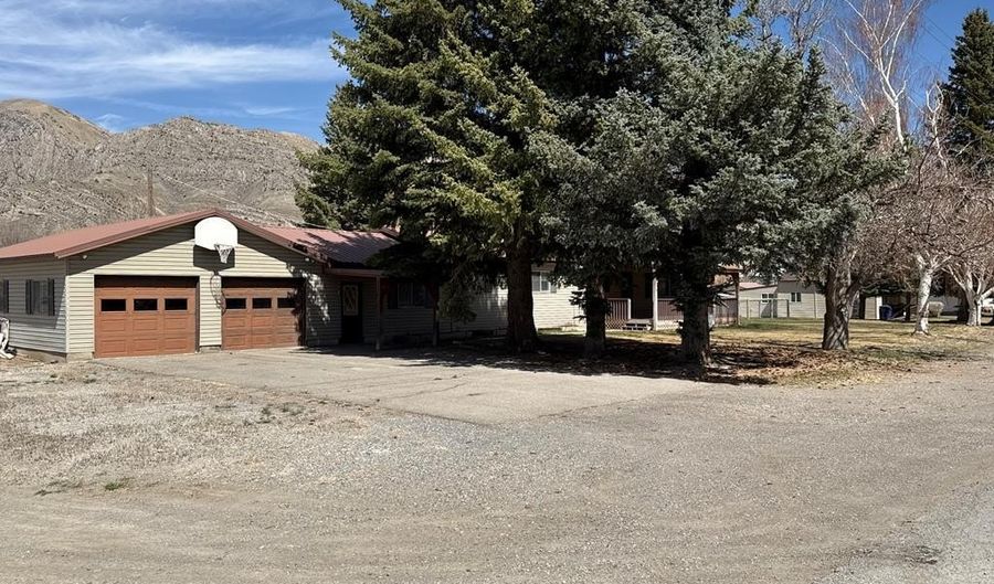 3060 W 2500 N, Arco, ID 83213 - 4 Beds, 2 Bath