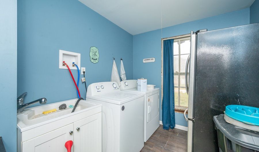 60686 620th St, Atlantic, IA 50022 - 4 Beds, 1 Bath