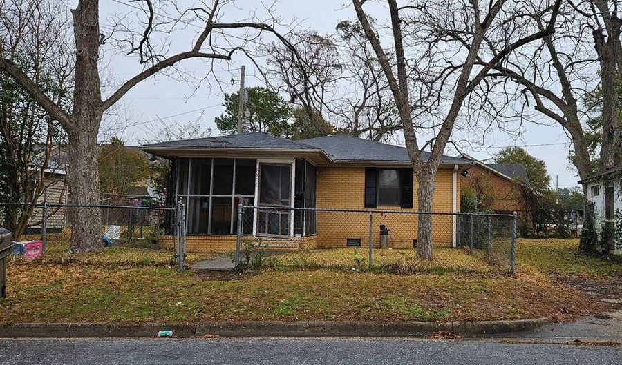 1604 Whitney Ave, Albany, GA 31707 - 4 Beds, 2 Bath