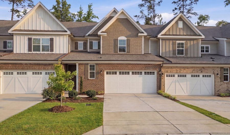 2575 Rambling Creek Rd, Apex, NC 27523 - 3 Beds, 3 Bath