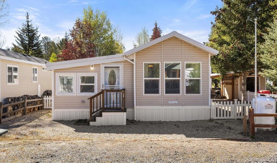 33 35 A St, Cascade, ID 83611 - 1 Beds, 1 Bath