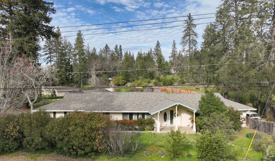 506 La Tierra Dr, Angwin, CA 94508 - 3 Beds, 3 Bath