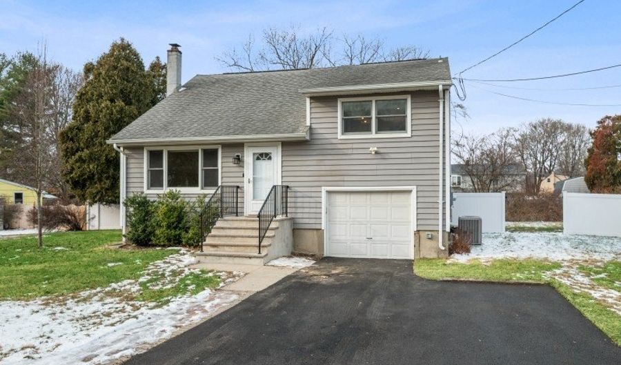 827 Limecrest Rd, Andover, NJ 07860 - 3 Beds, 2 Bath