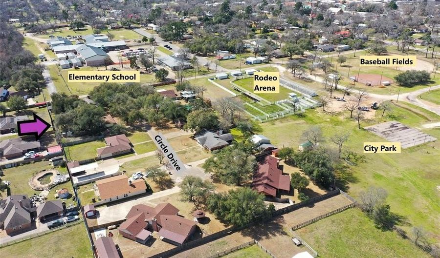 9 Circle Dr, Teague, TX 75860 - 3 Beds, 2 Bath
