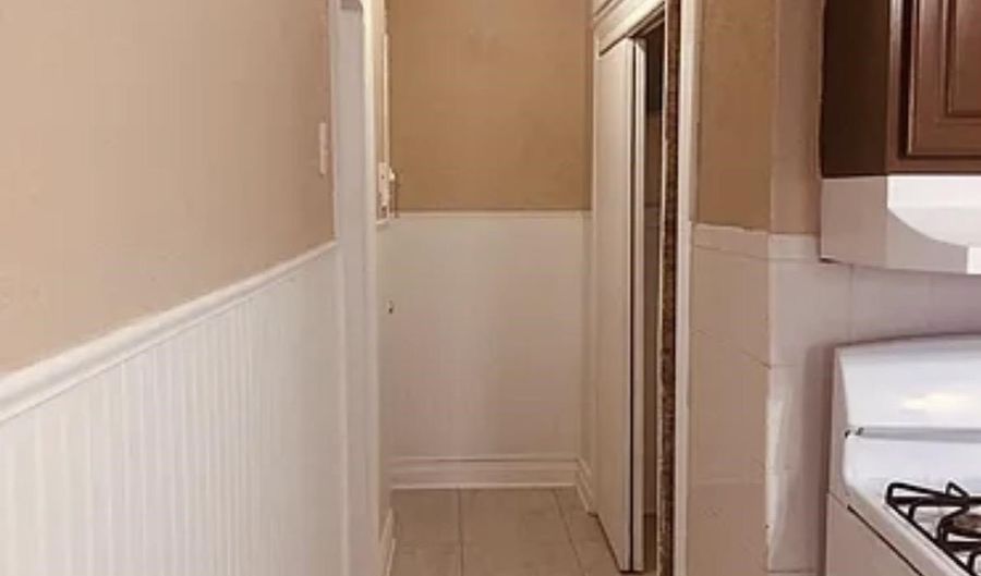 22 E 29TH St, Bayonne, NJ 07002 - 3 Beds, 1 Bath
