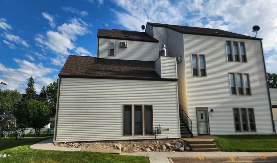 1101 Jefferson Ave #1, Bismarck, ND 58504 - 1 Beds, 1 Bath