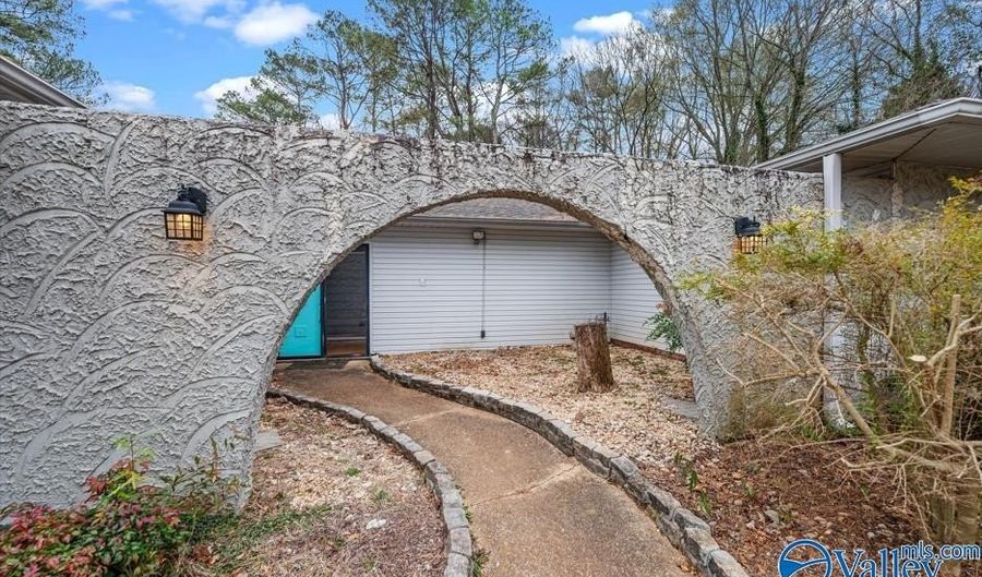 202 Utah St, Athens, AL 35611 - 3 Beds, 2 Bath